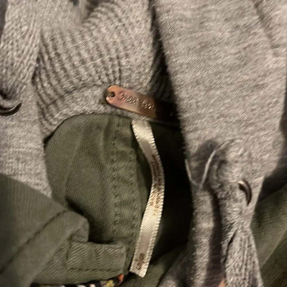 Free People Distressed Green Embroidered Detailing Boho Gray Hoodie Crop Jacket - Picture 11 of 12